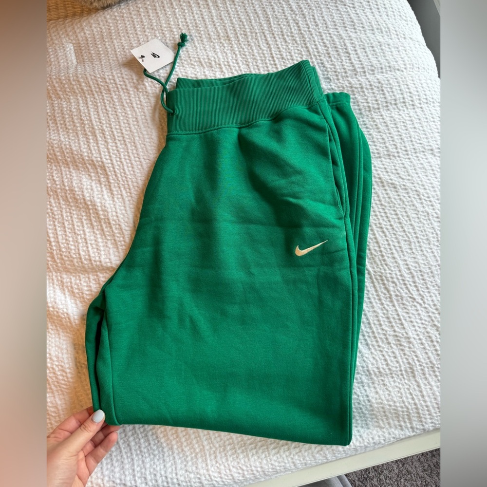 Women’s Nike Sweatpants